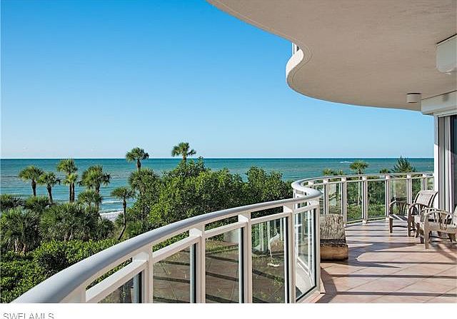 1st image of 8231 Bay Colony Dr APT 304