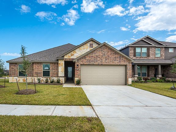 4th image of 20 Royal Rose Dr