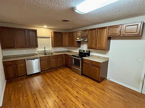 2nd image of 1014 Avenue B