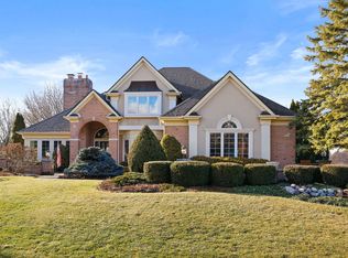 1133 Bull Valley Dr, Woodstock, IL 60098