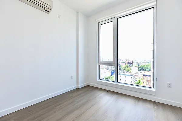 Rented by Manhattan Realty Group | media 4