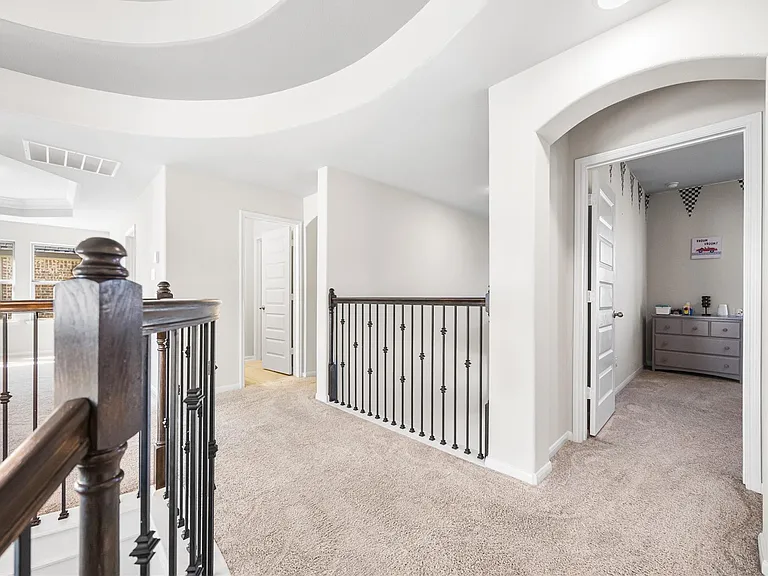 2736 Ahnya Ln — Photo 30