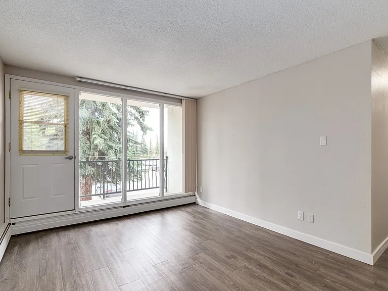 9700 Bonaventure Dr SE — Photo 13