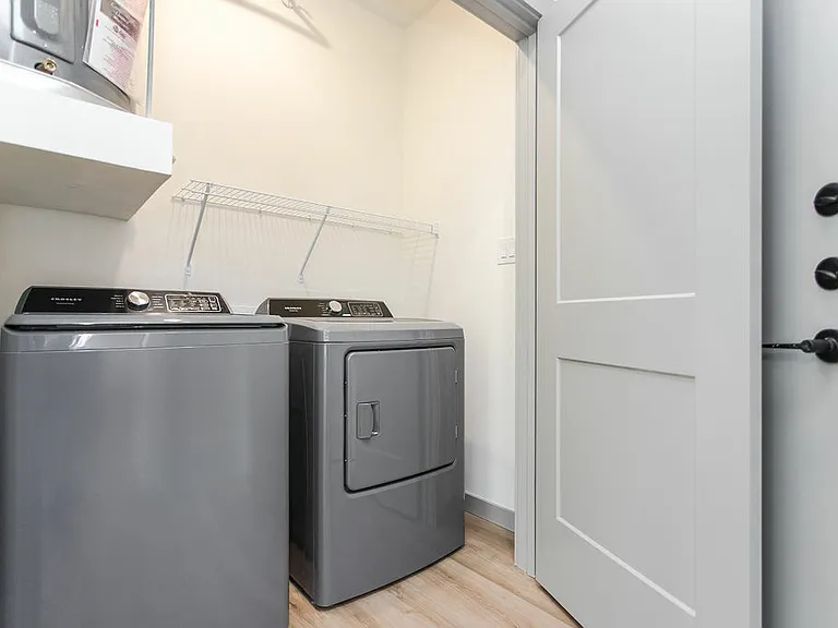 4001 Roseland Ave — Photo 105