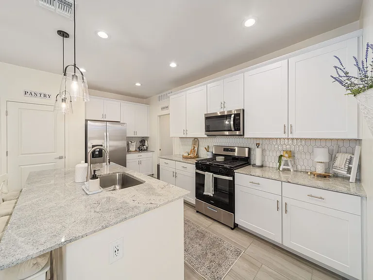 385 N Spring Flower Dr — Photo 26