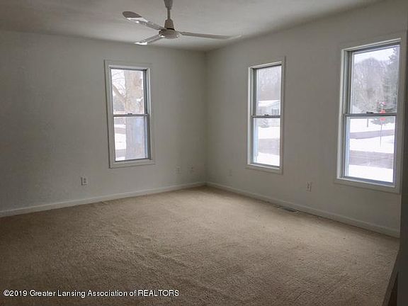 5th image of 229 N Cottage St