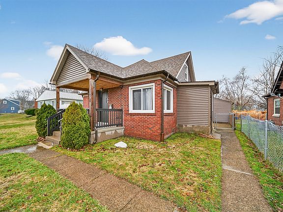 2nd image of 150 Parkway Dr