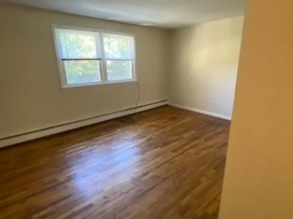 11 Meeting House Rd, Barkhamsted, CT 06063