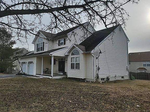 2nd image of 3110 W Bangs Ave