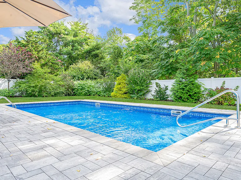 6 Rolling Hill Rd — Photo 23