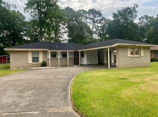 506 Emerald Dr, Columbus, MS 39702