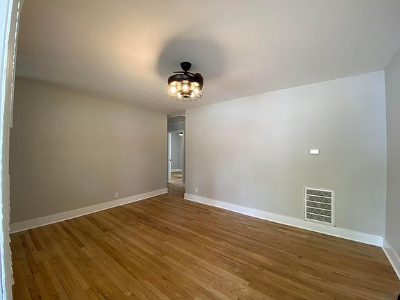 3rd image of 626 Frasier St SE