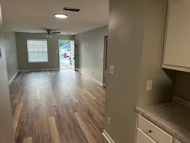 6822 Chuckwagon Ln — Photo 4