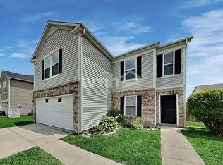 515 Bridgewater Dr, Greenfield, IN 46140