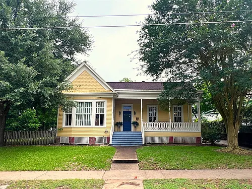 606 Sycamore St Photo 1