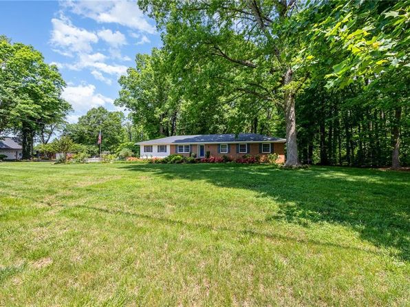 360 Country Ln, Mocksville, NC 27028