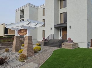 1860 Ogden Dr #101, Burlingame, CA 94010
