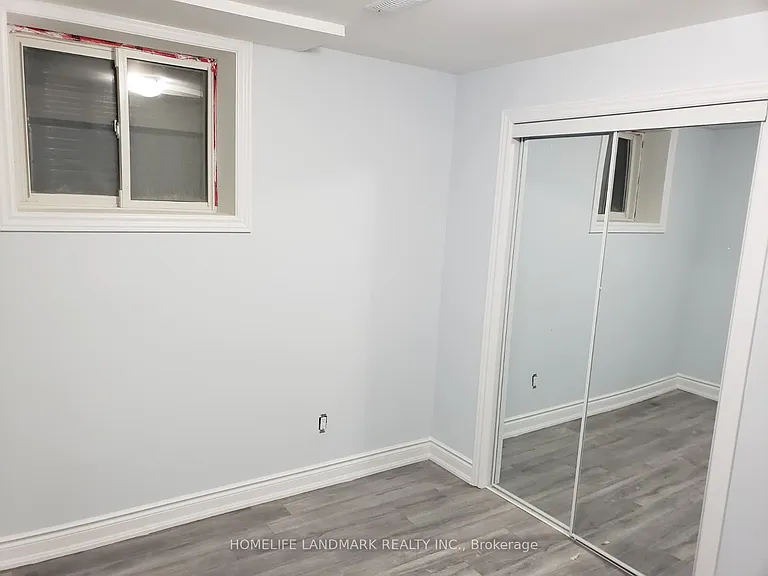 24 Oranmore Cres — Photo 5