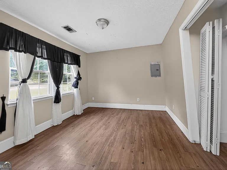 5576 Pobiddy Rd — Photo 8