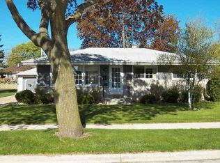 3737 S 77th St, Milwaukee, WI 53220