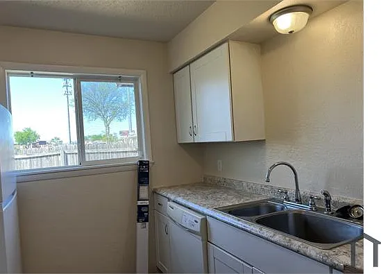 6302 S Owasso Pl — Photo 3