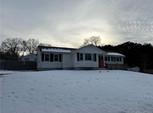 69 Fowler Dr, Uncasville, CT 06382