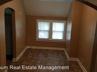 212 N 13th St APT 3, Adel, IA 50003