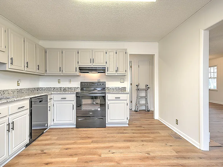 424 W Maple St #2 — Photo 21