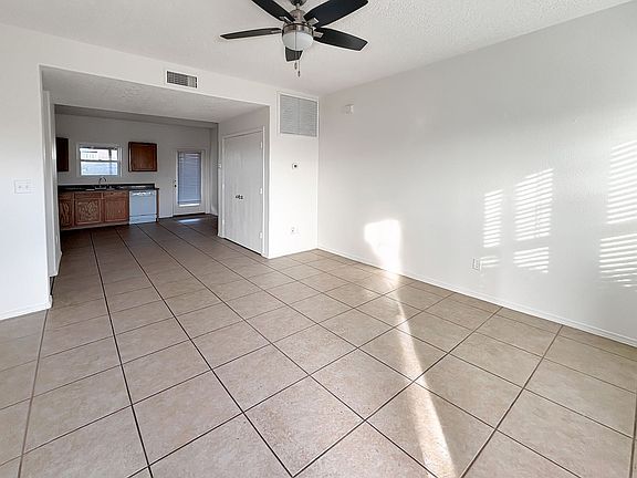 2nd image of 2000-2012 E Arbors Ave #2000