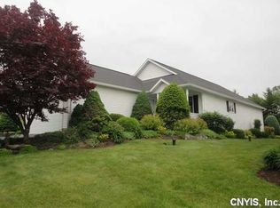 5466 Pebble Beach Dr, Camillus, NY 13031