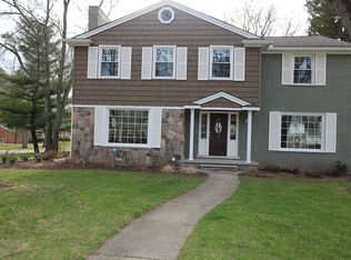 315 Hupp Cross Rd, Bloomfield Hills, MI 48301