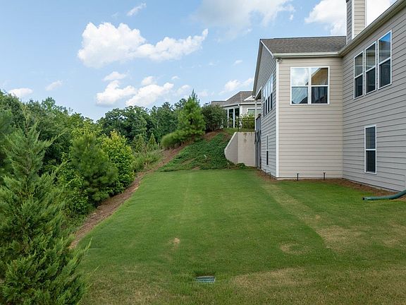 5th image of 1031 Peachbelt St
