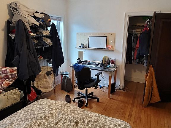 4th image of 3247 N Bartlett Ave #6