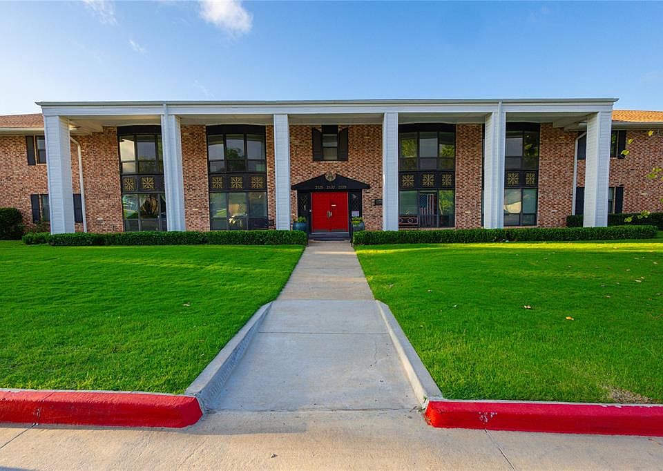 1st image of 2525 NW 62nd St APT 206