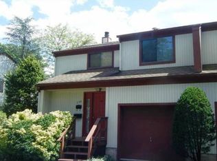 330 E Main St, Bergenfield, NJ 07621