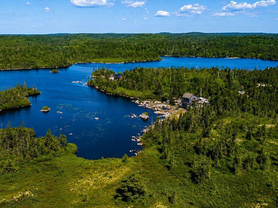 1st image of 6 Big Lake Dr
