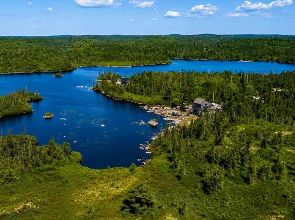 6 Big Lake Dr, Big Lake, NS B3Z 3X6