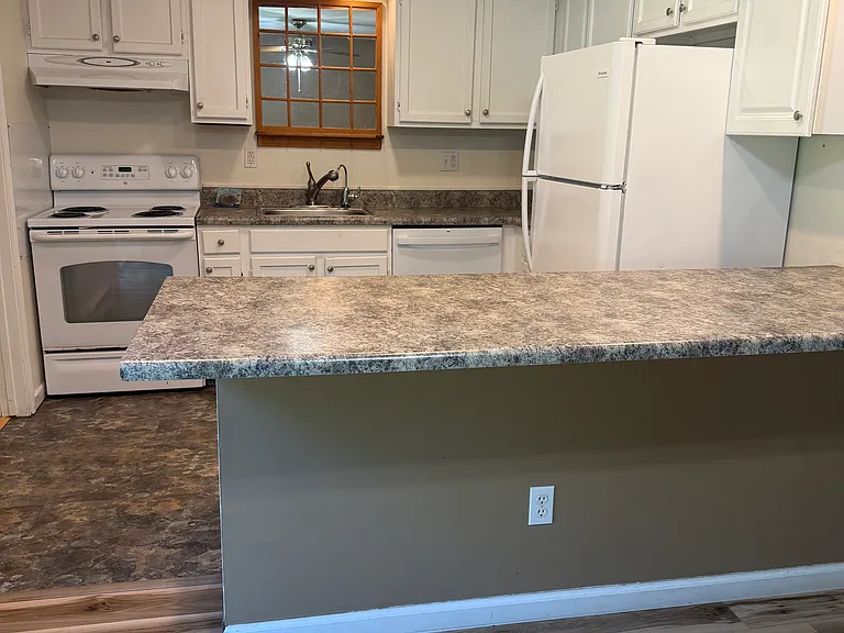 2039 Saint Paul Dr #2039 — Photo 4
