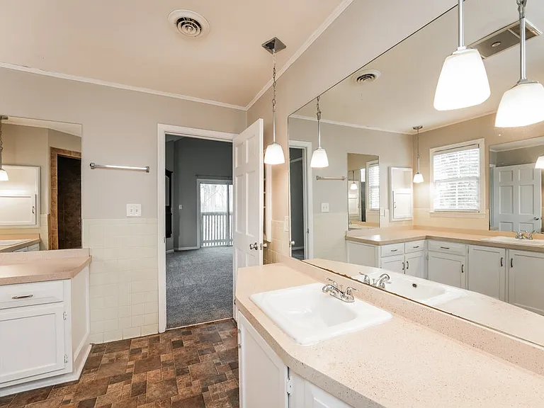 963 Asborough Ct — Photo 14