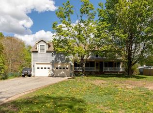 34 Cate St, Epping, NH 03042