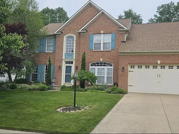 1296 Ledgestone Dr, Wadsworth, OH 44281