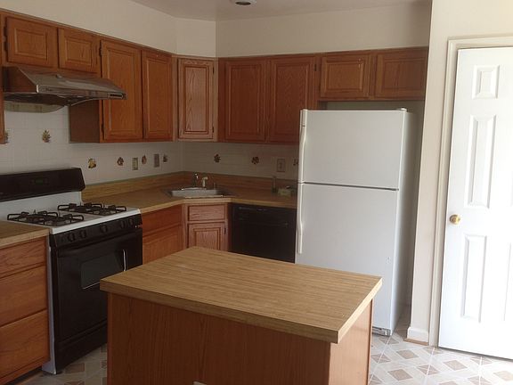 3rd image of 6149 Joust Ln