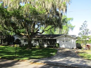 102 Magnolia Ln, Eustis, FL 32726