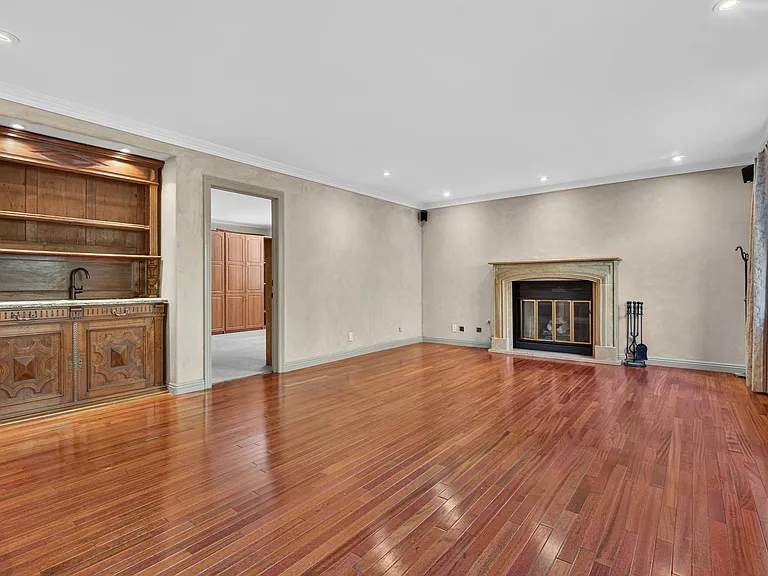 4170 Madison Ave — Photo 36