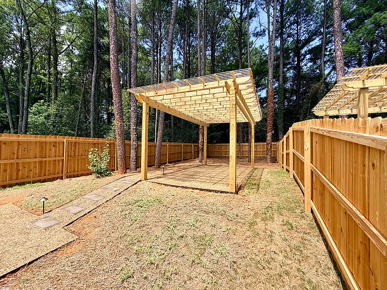 521 N Linwood Ave — Photo 40