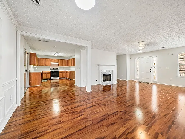 135 Jackson Point Dr — Photo 4