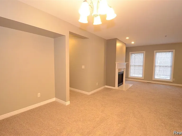 263 S Village Way #23 — Photo 12