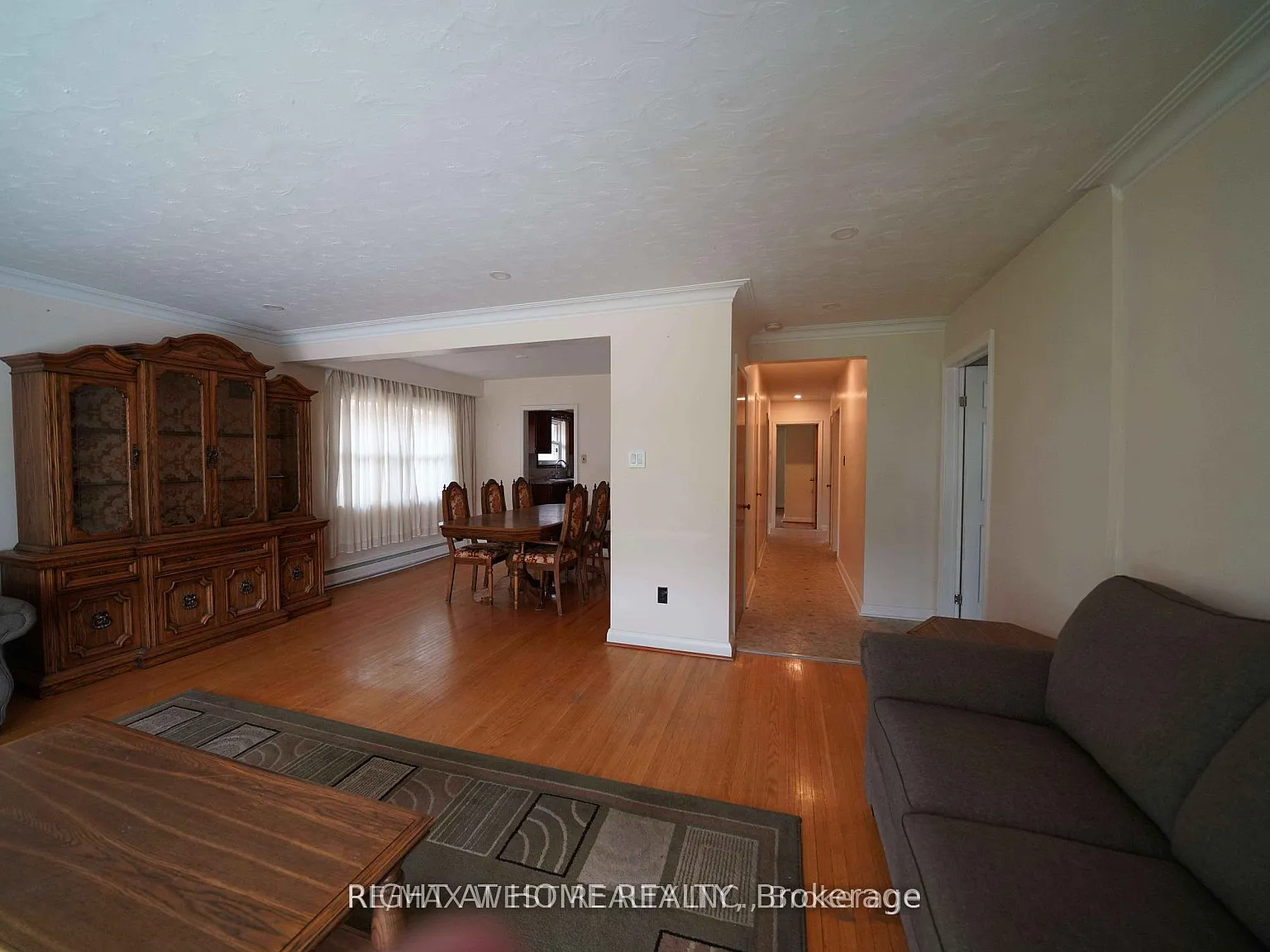 3 bed, $2,800 — Photo 2
