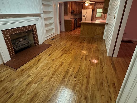 5th image of 1001 Prince Ave