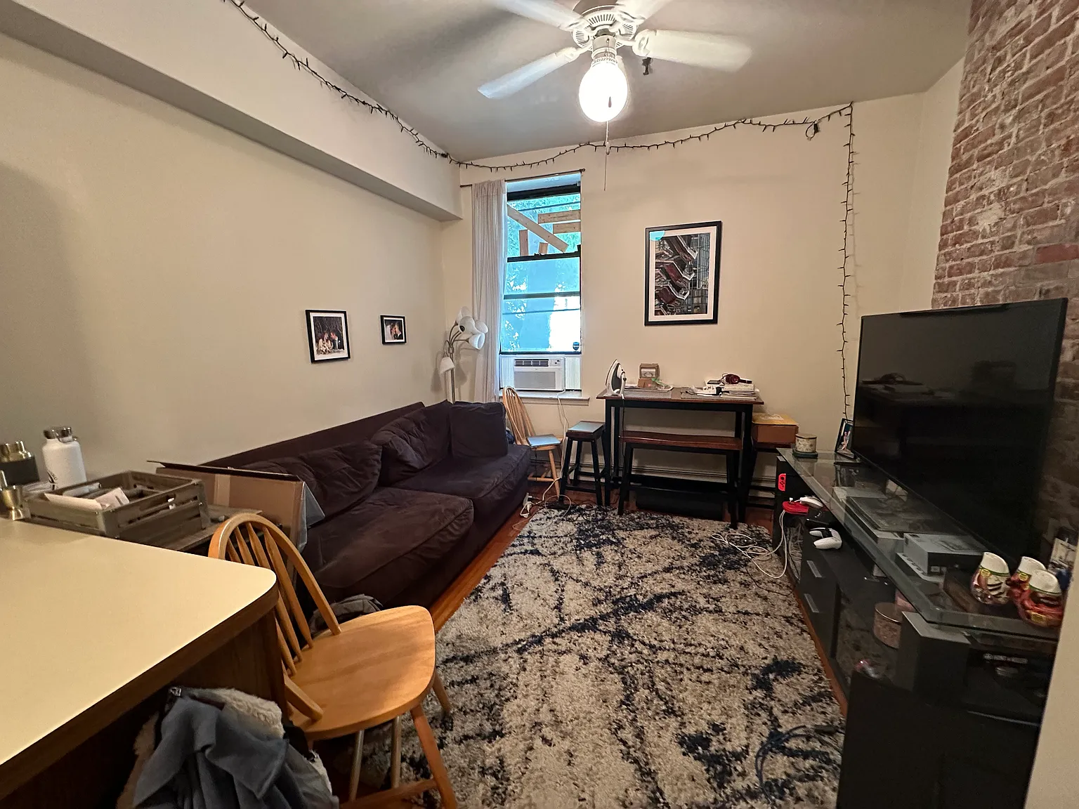 1 bed, 536 sqft, $2,400 — Photo 1